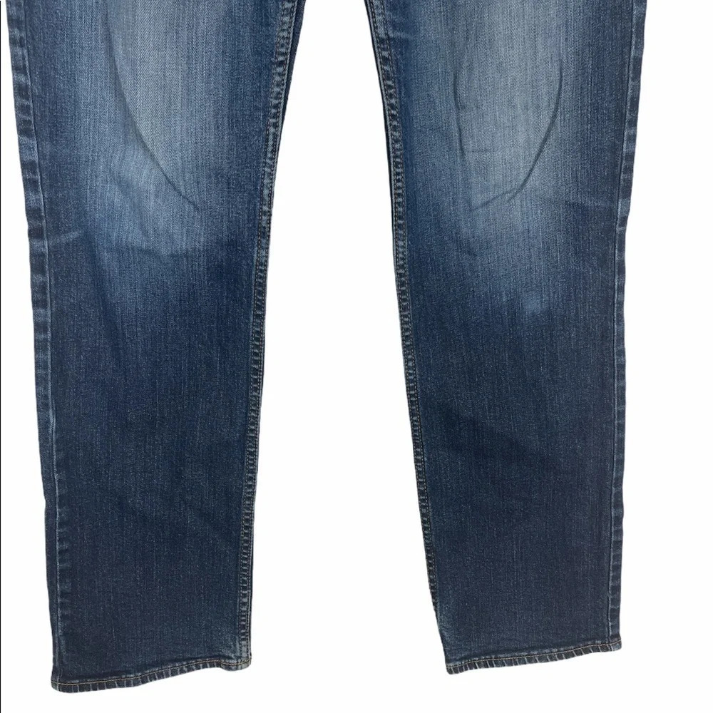 Old Navy Straight Leg Distressed Wash Jeans 32x34 - Picture 4 of 10